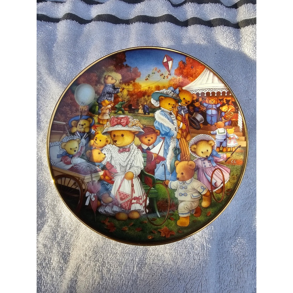 Teddy Bear Outing Collector Plate by Carol Lawson Limited Edition Heirloom